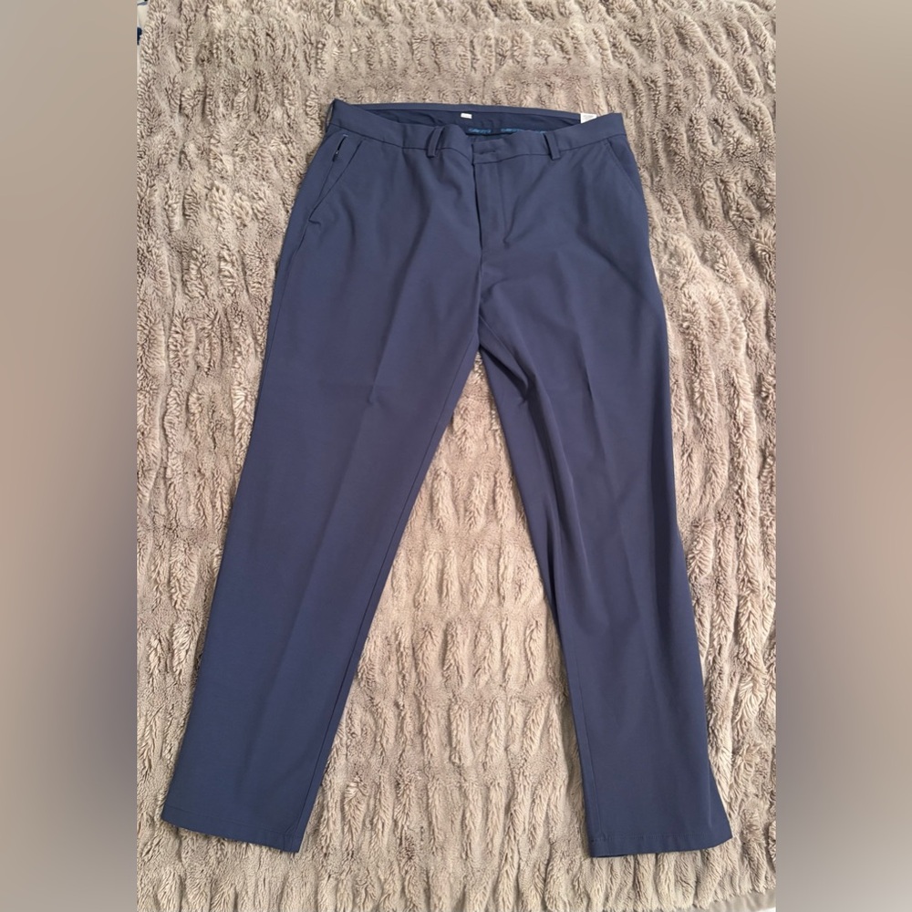 Vineyard Vines Men's Navy On-the-Go Performance Pants
